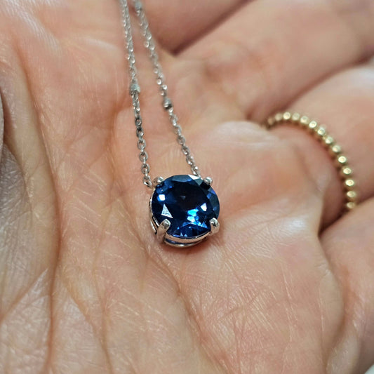 sapphire soliraire necklace